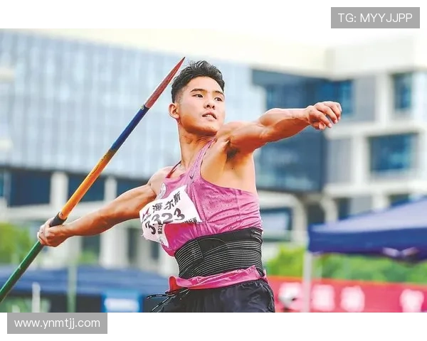 张博雅夺冠刘景扬获亚军 室内田径60米栏精彩对决